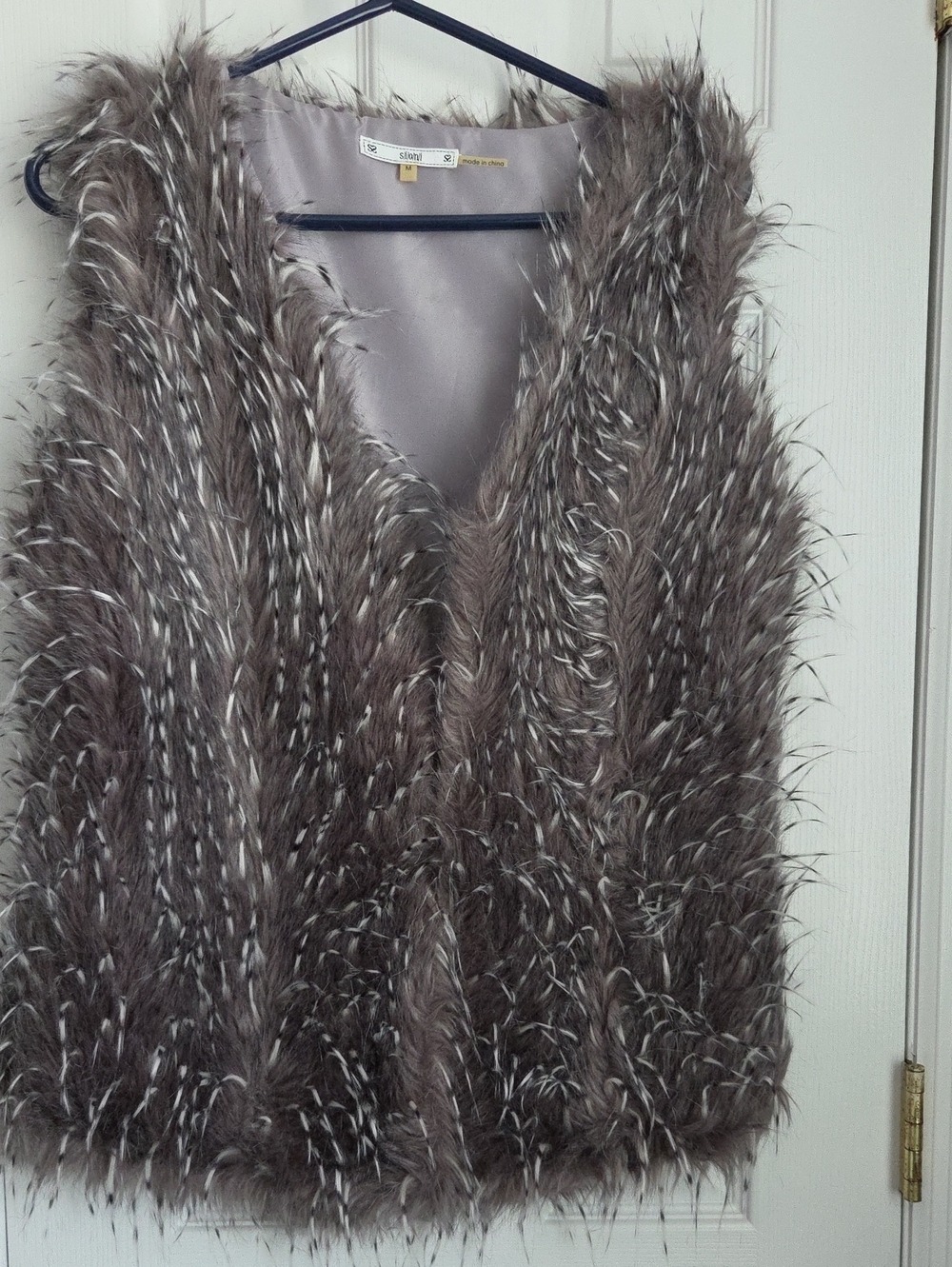 Faux Fur Vest - Taupe/Gray Sleeveless Jacket